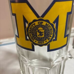University Michigan Wolverines High Quality Glass Beer Stein
Handle 32oz